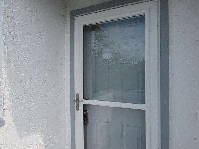 Foto del edificio - 526 Beach Park Ln