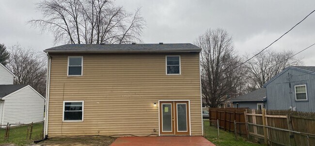 Foto del edificio - **Deposit Special $1000** 1608 Bonita Dr 4...