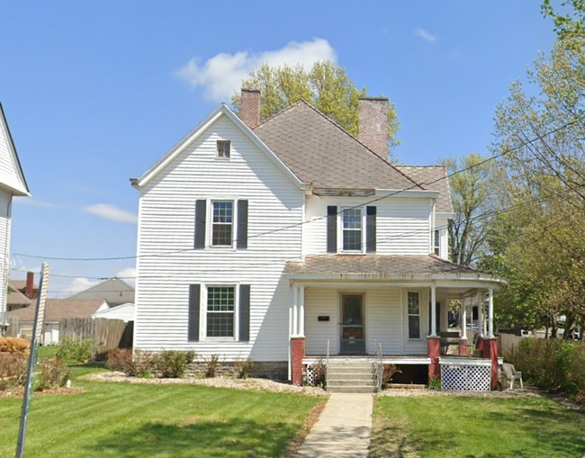 Building Photo - 235 College St Building Photo - 235 College St