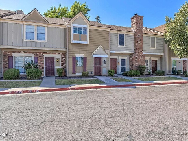 Jardín delantero - 18814 N 33rd Dr