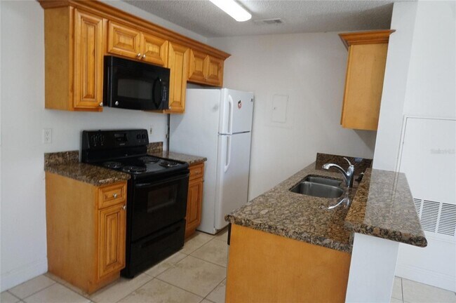 Foto del edificio - 2584 Grassy Point Dr