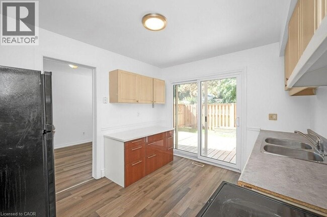 Building Photo - 5193 Banting Ct.