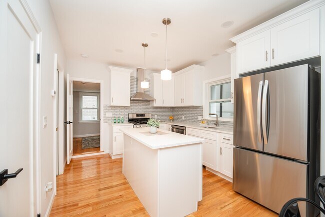 Building Photo - 41 Haverford St