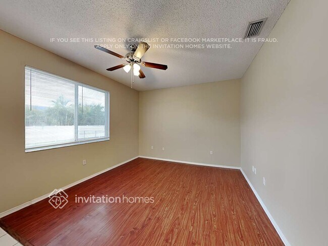 Foto del edificio - 9106 69th Ave E