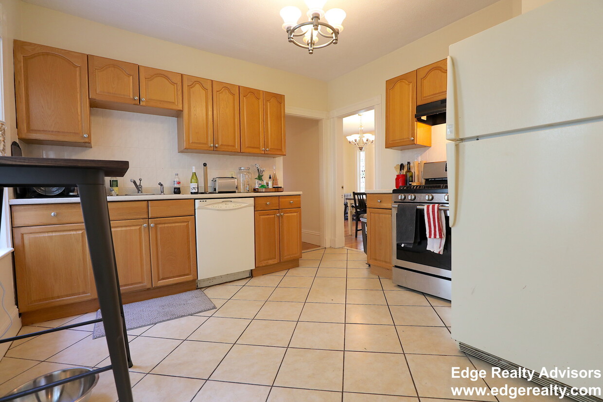Photo - 554 Washington St. Unit 1