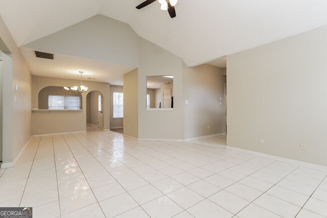 Foto del edificio - 132 Stoney Brook Way