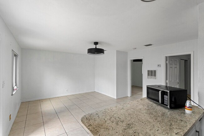 Foto del edificio - 709 SW 13th Ave