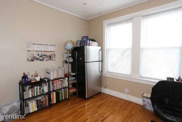 Foto del edificio - 4452 N Ashland Ave