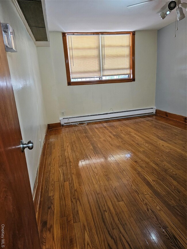 Building Photo - 2939 Fenton Ave