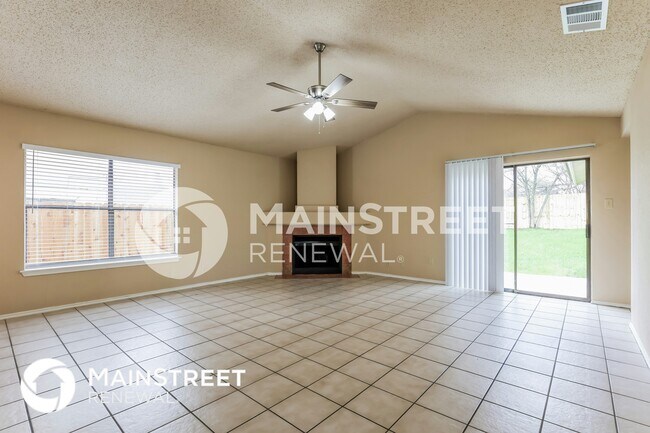 Foto del edificio - 8610 Shallow Ridge Dr