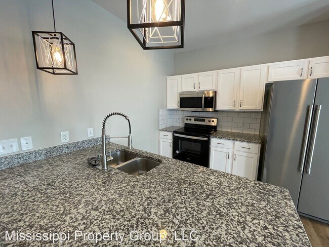 Building Photo - 3 br, 3 bath House - 240 Town Center Drive