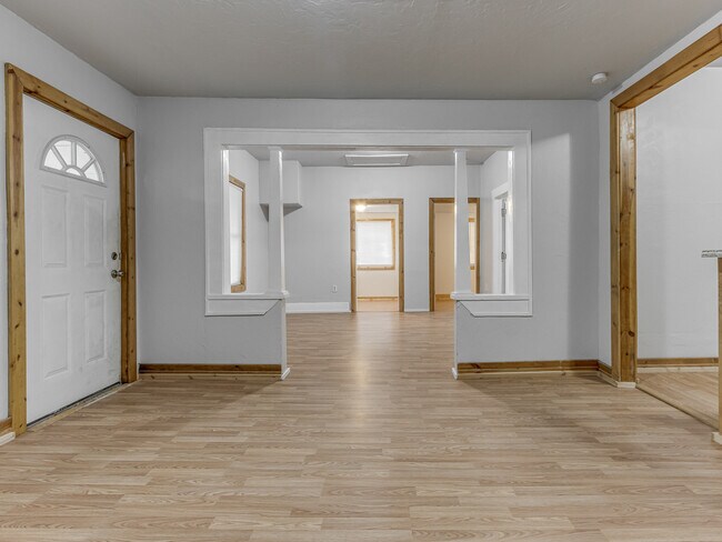Foto del edificio - 1320 S Jensen Ave