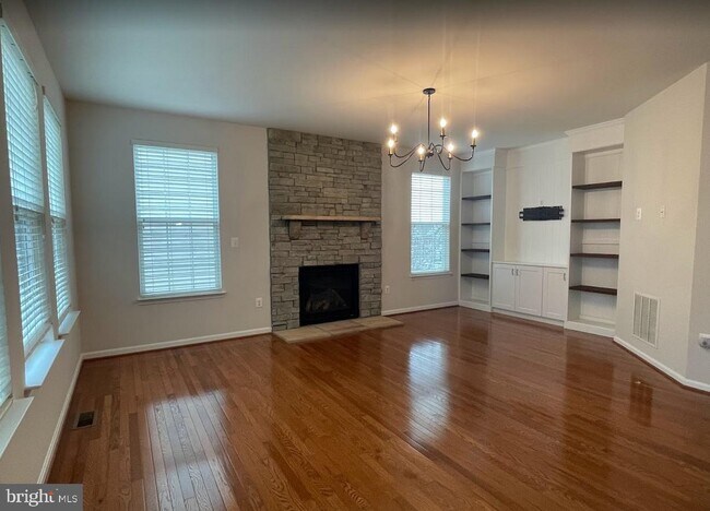 Foto del edificio - 3008 American Eagle Blvd
