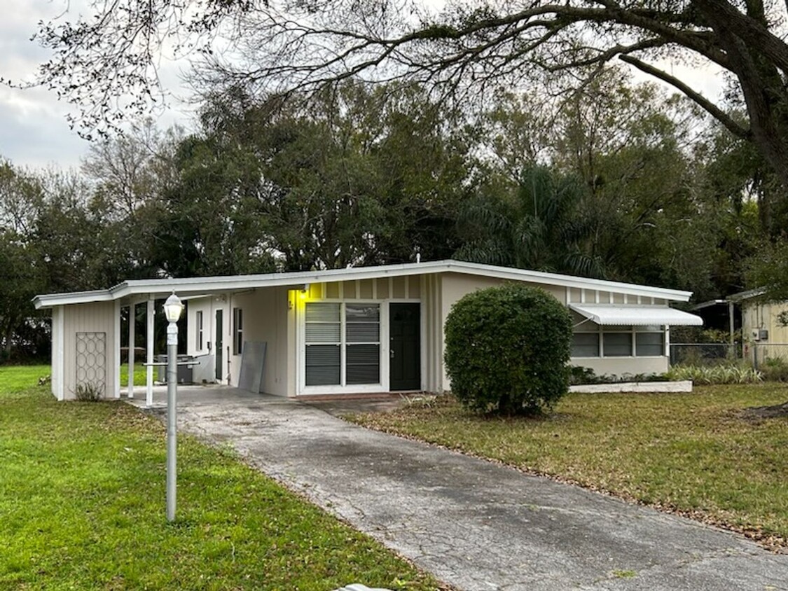 Primary Photo - 2 Bedroom 1 Bath Home for Rent