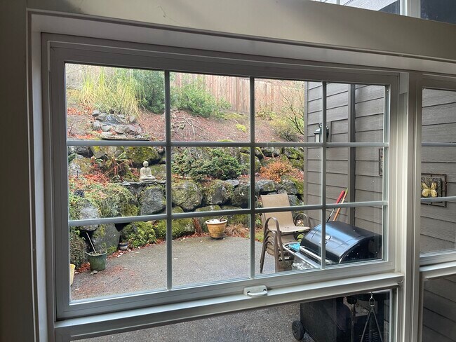 Foto del edificio - 14267 Uplands Dr