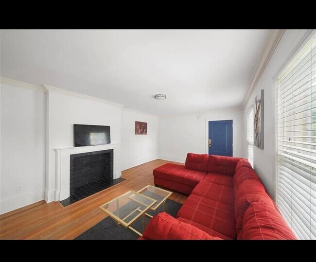 Building Photo - 2302 Blodgett St