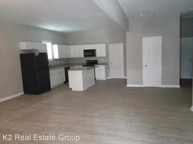 Building Photo - 3 br, 1 bath House - 627 S. Hoskins Rd