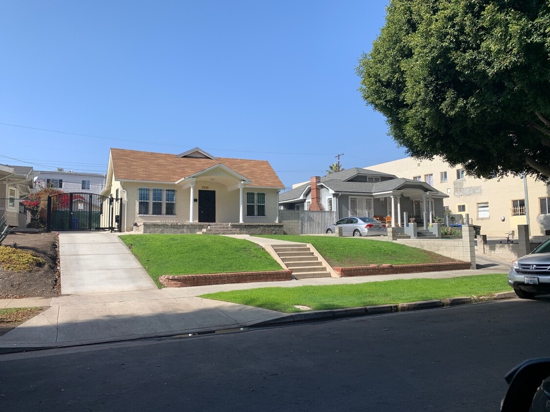 Primary Photo - 5315 11th Ave