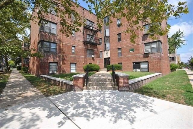 Primary Photo - 1011 Avenue C