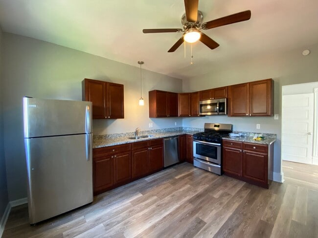 Building Photo - 181 N Balph Ave