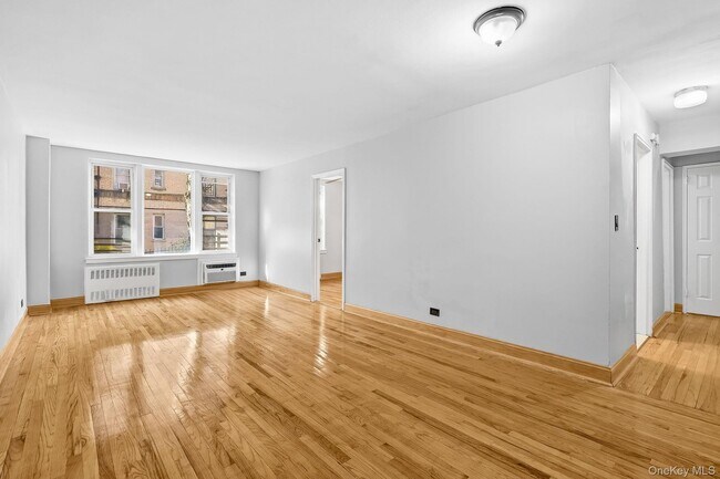 Foto del edificio - 2385 Barker Ave