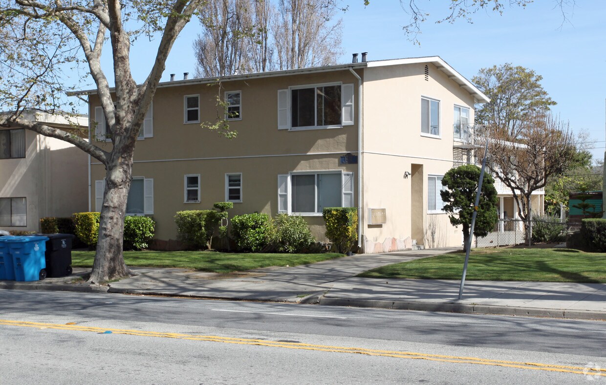 Primary Photo - 1432 El Camino Real