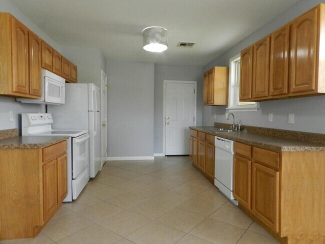 Building Photo - 6800-02 Pontchartrain