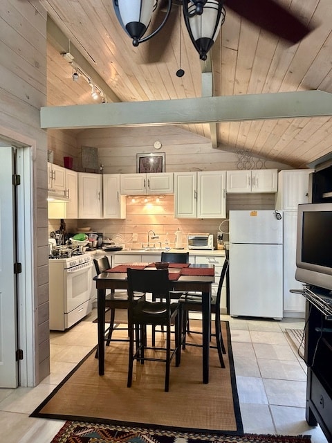 Photo - 535 E Craig Pl House