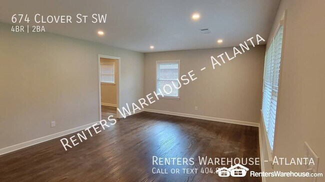 Building Photo - Spacious 4 Bedroom Brick home w/ Full Base...