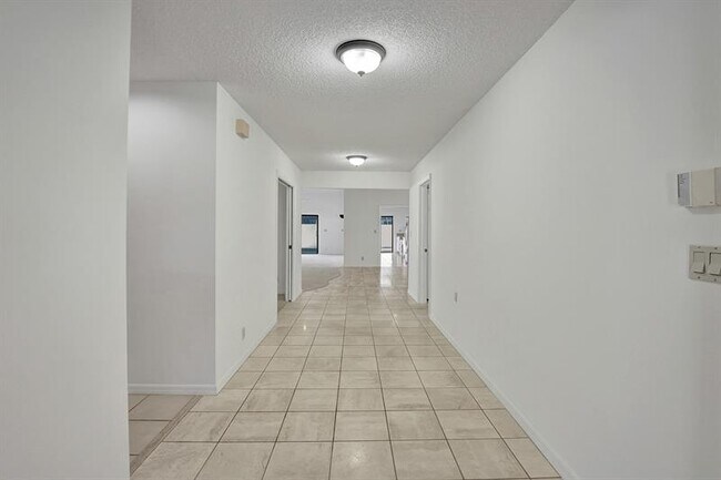 Foto del edificio - 21349 Placida Terrace