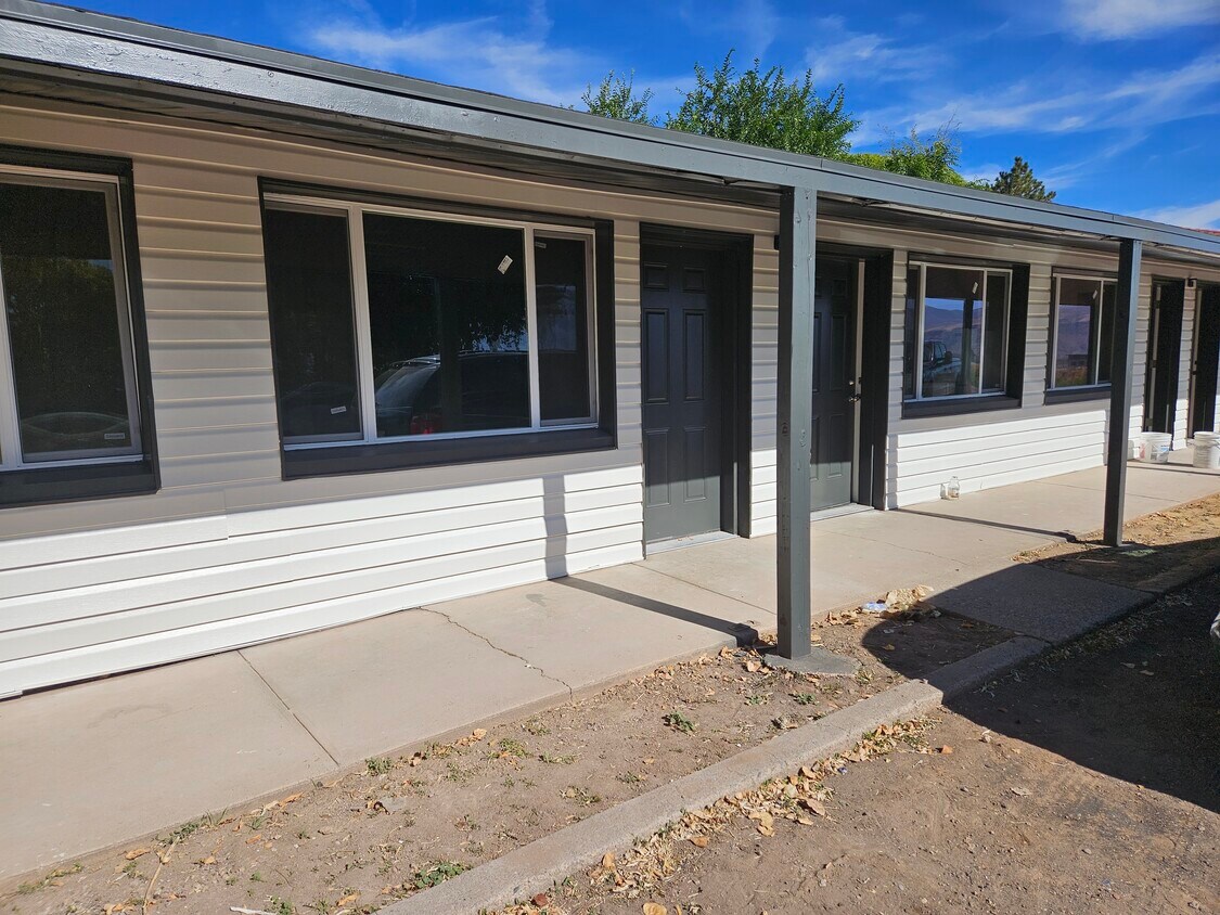 1180 S Cove View Rd Unit 1, Richfield, UT 84701 Apartments in