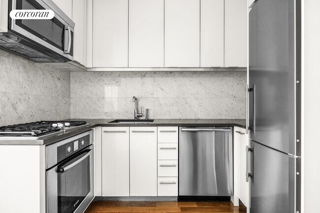 Building Photo - 58 Metropolitan Ave