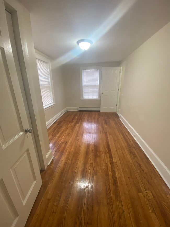 Building Photo - 345 Nassau St