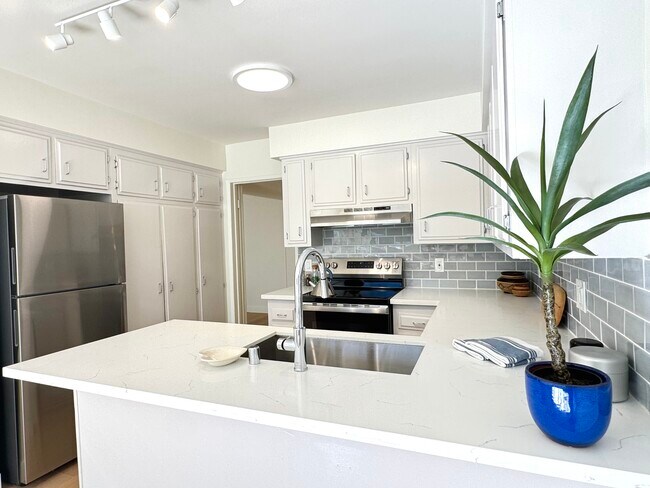 Foto del edificio - Sherman Oaks Apartments