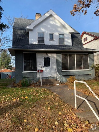 Building Photo - 1629 Main St