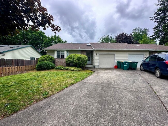 Photo - Adorable and Spacious!! Troutdale Duplex in Cul-de-sac!! Apartment