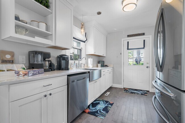 Foto del edificio - 76 S Edgewood Rd