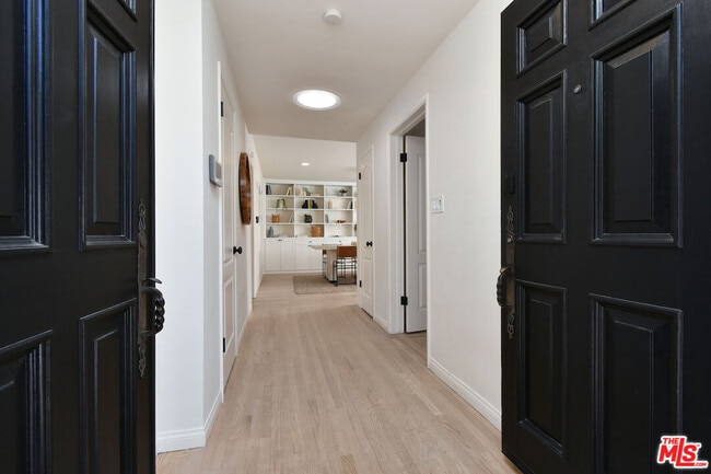 Foto del edificio - 12614 Morrison St