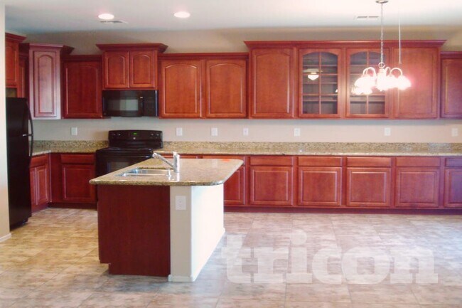 Foto del edificio - 7044 W Branham Ln