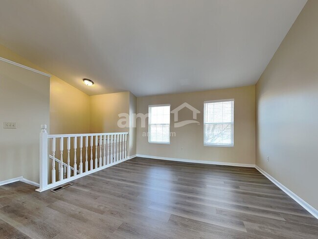 Building Photo - 103 Carrie Way