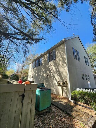 Building Photo - 5231 SW 91st Dr