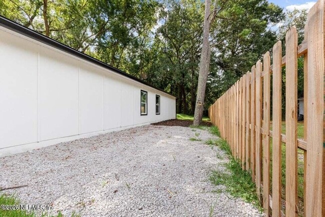 Building Photo - 6020 Bartram Rd