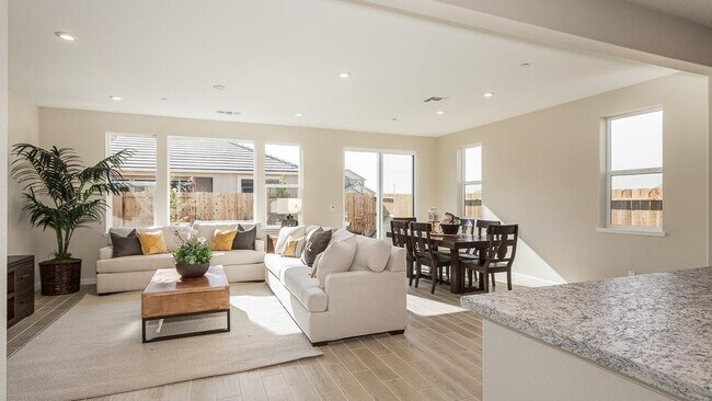 Foto del edificio - Gorgeous NEW Home in Roseville!