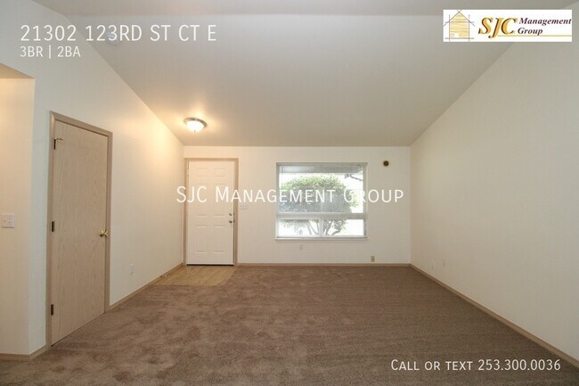 Building Photo - One story duplex for rent in Bonney Lake