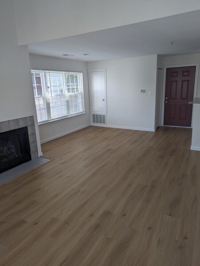 Foto del edificio - 18516 Boysenberry Dr