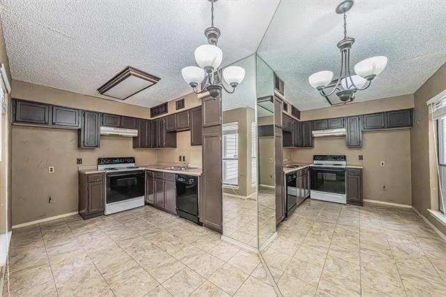 Foto del edificio - 2312 Balsam Dr