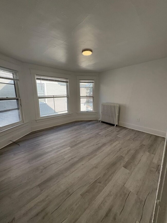 Building Photo - 119 College Pl