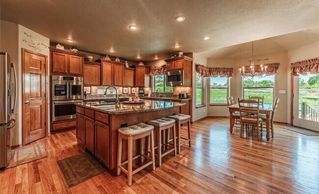 Foto del edificio - 1630 Oakmont Dr