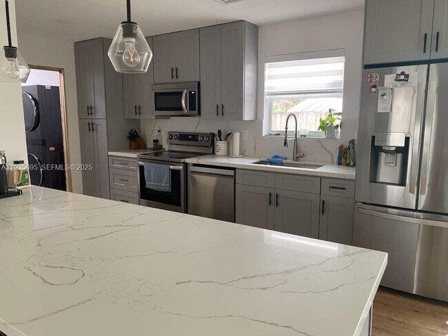 Foto del edificio - 6829 NW 12th St