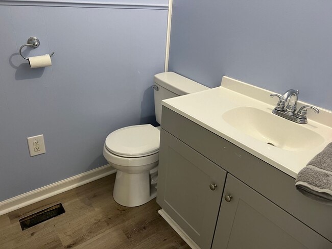 Foto del edificio - 116 Cooper Rd